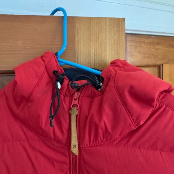 Super Cozy and Stylish Best Made Puffer — will keep you toasty as hell - Picture 3 of 6